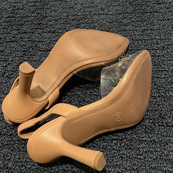 CLEAR Toe Heels w/sparkle - Picture 4 of 4